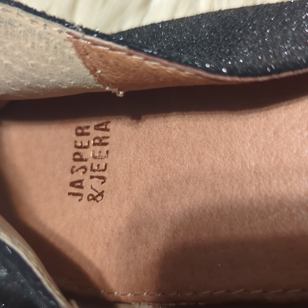 Anthropologie Jasper & Jeera Rani Jeweled Beaded Flats  Metallic Black gray Sz 8 - Picture 2 of 4